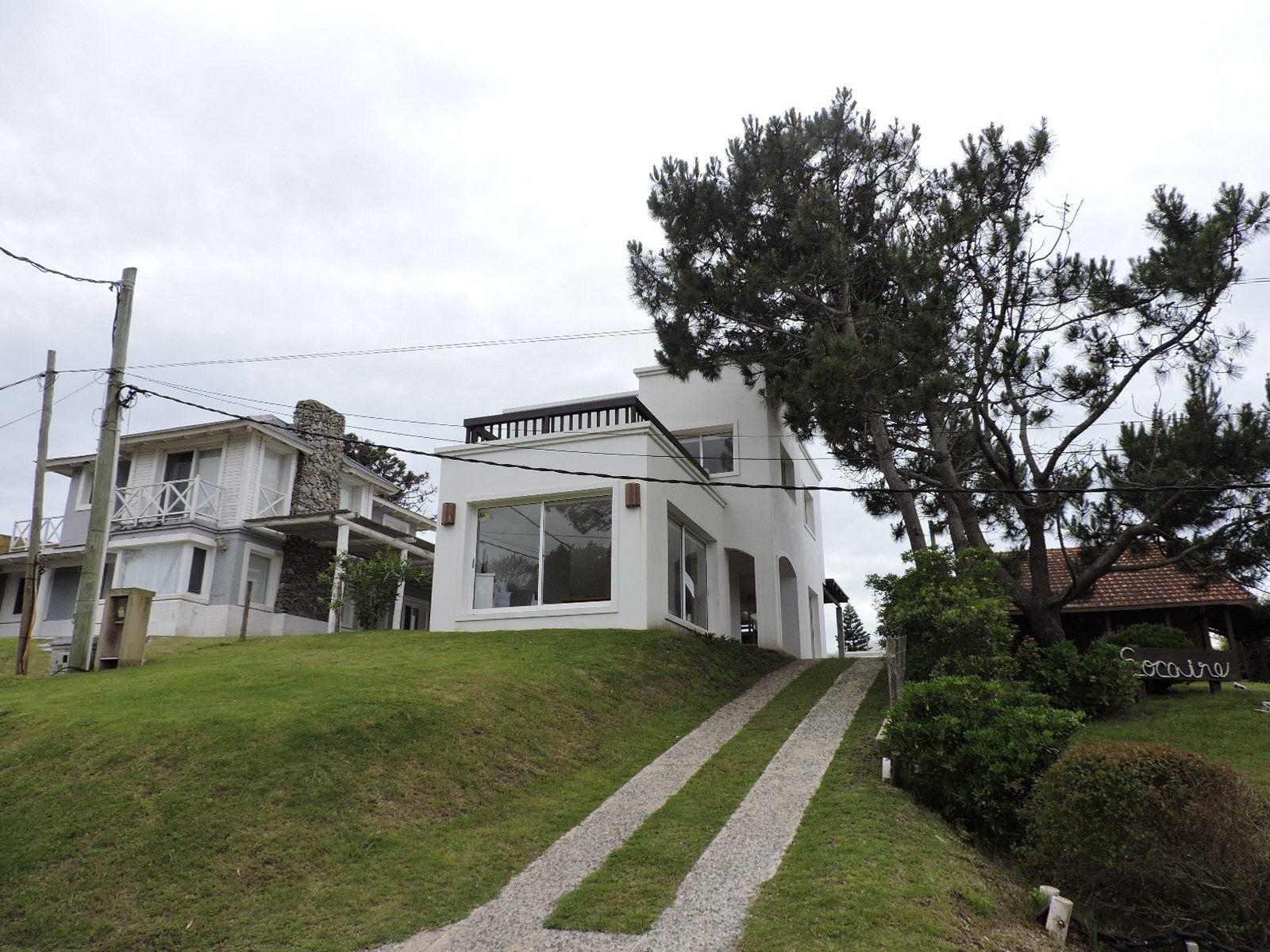 Casa de cinco dormitorios en alquiler en Montoya